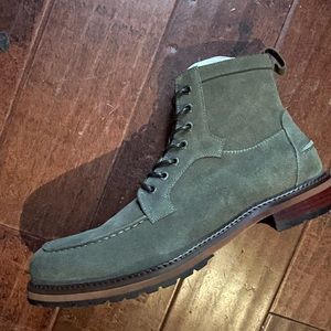 Green suede dress boot relleno